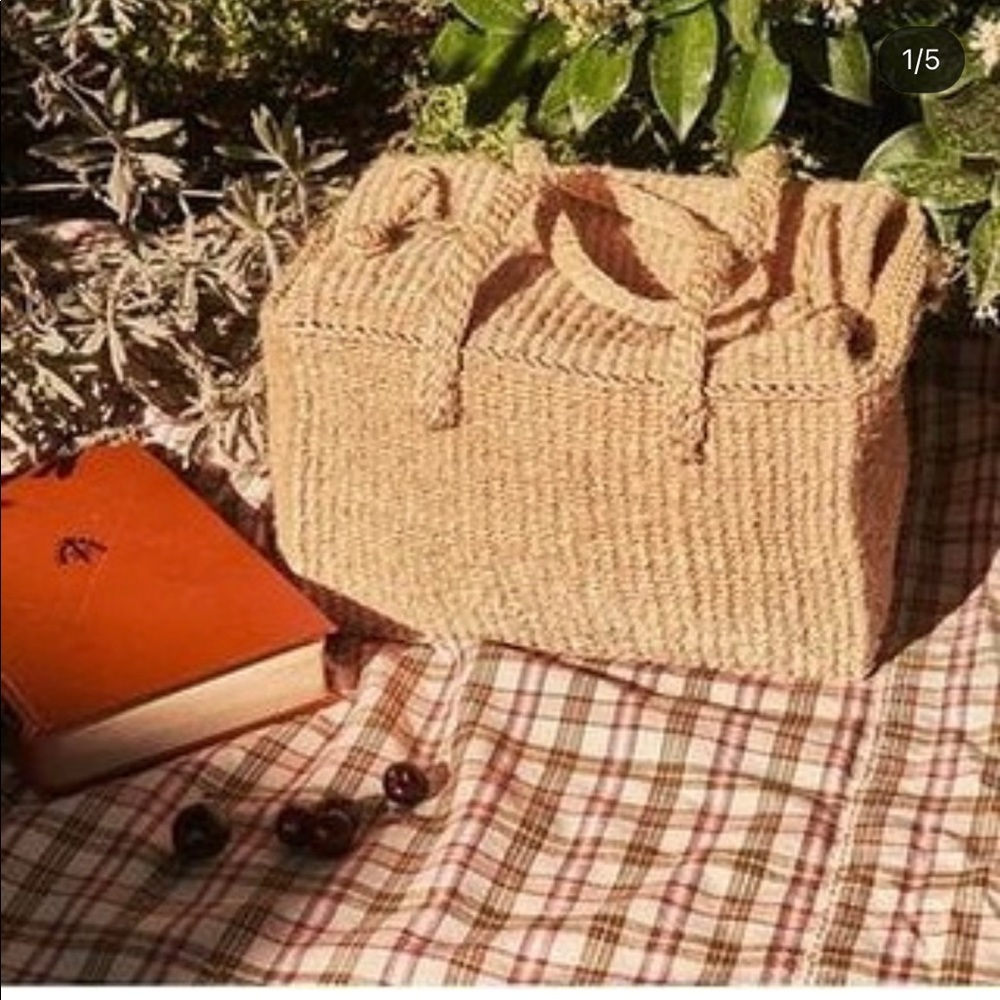 Doen Adrien basket NWT